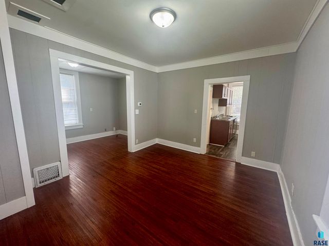 413 S Walts Ave Avenue, Sioux Falls, SD 57104