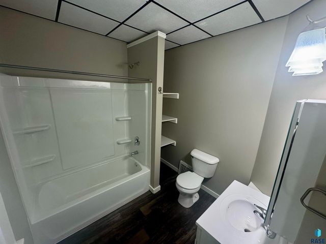 413 S Walts Ave Avenue, Sioux Falls, SD 57104