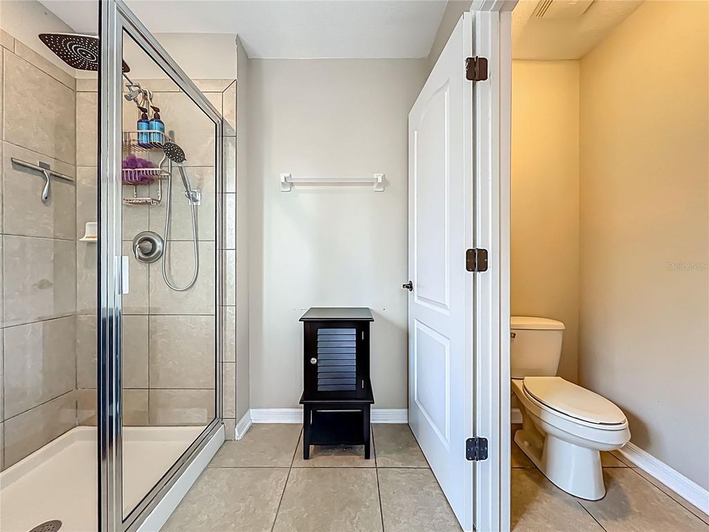 Image 18 of property listing at 10110 ARMANDO CIRCLE, Orlando, FL 32825