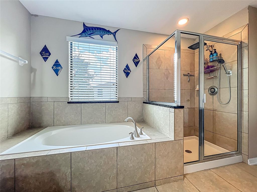 Image 19 of property listing at 10110 ARMANDO CIRCLE, Orlando, FL 32825