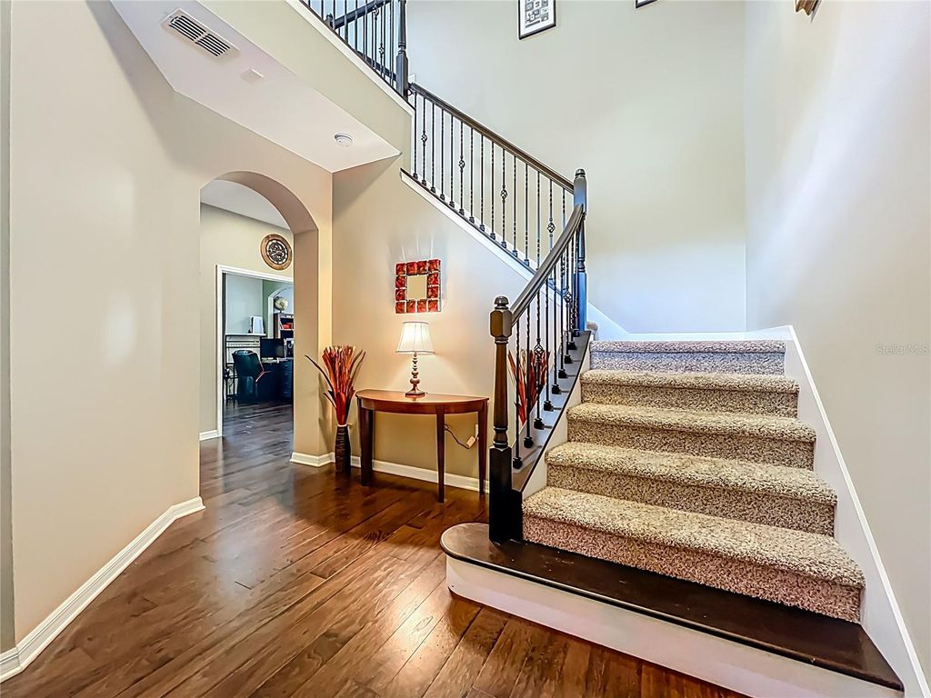 Image 21 of property listing at 10110 ARMANDO CIRCLE, Orlando, FL 32825