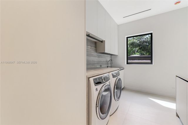 2497 Abaco Avenue, Miami, FL 33133