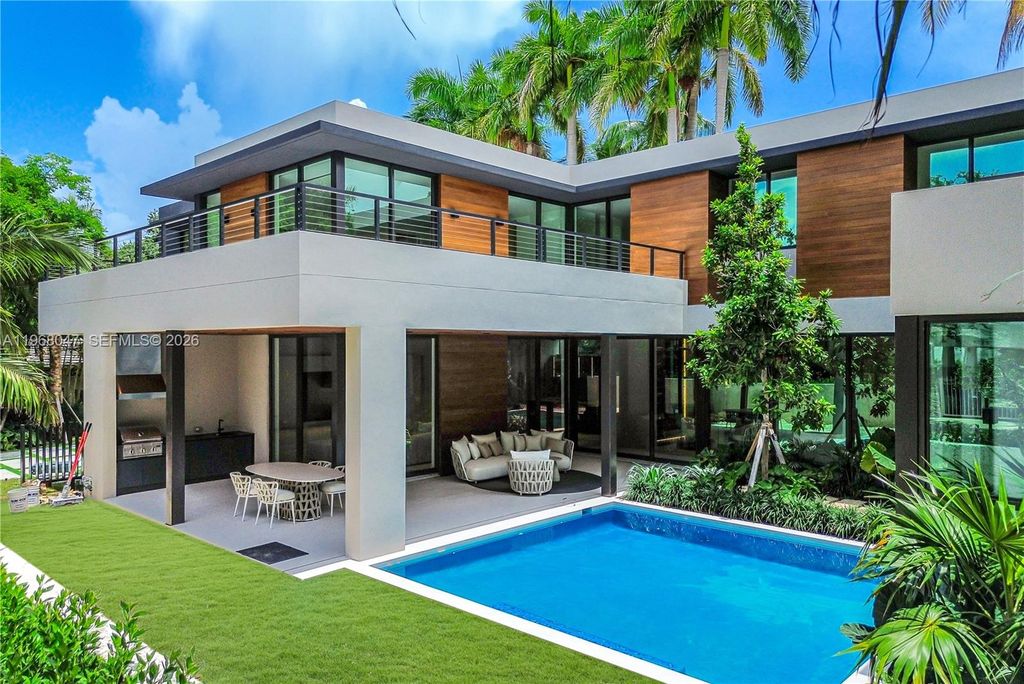 2497 Abaco Avenue, Miami, FL 33133