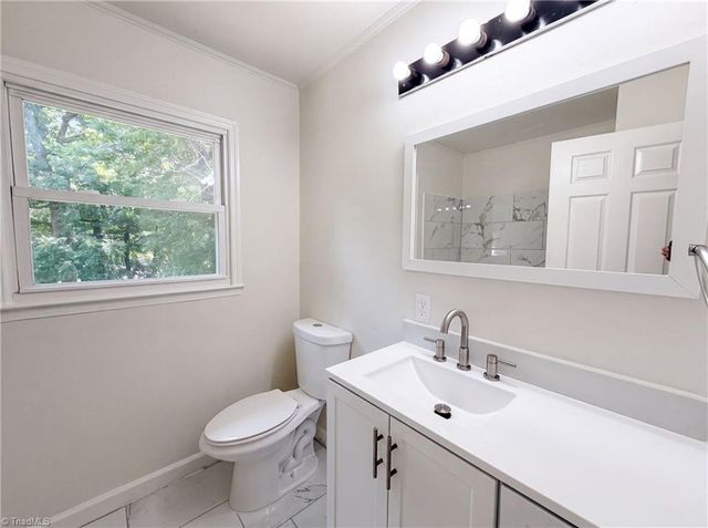 800 Edinburgh Drive, Jamestown, NC 27282