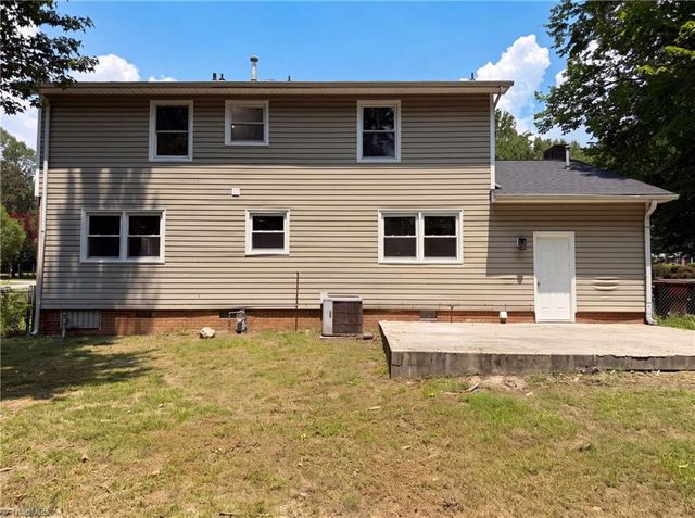 800 Edinburgh Drive, Jamestown, NC 27282