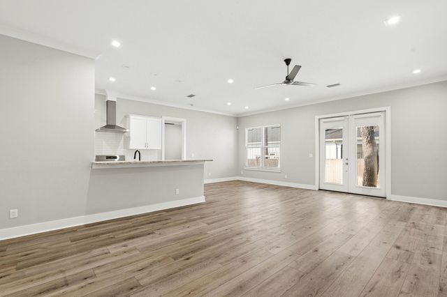 305 Sweet Basil Lane, Niceville, FL 32578