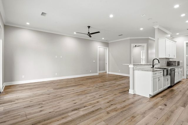 305 Sweet Basil Lane, Niceville, FL 32578