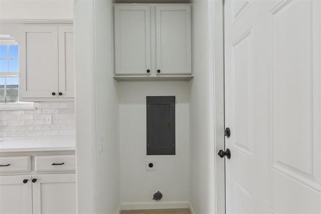 1048 NW 25th Street, Moore, OK 73160