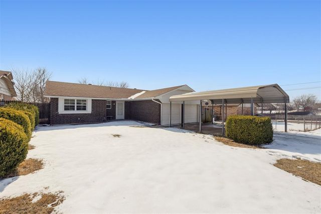 1048 NW 25th Street, Moore, OK 73160