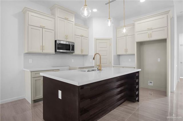 4008 Alexia Lane, Edinburg, TX 78542