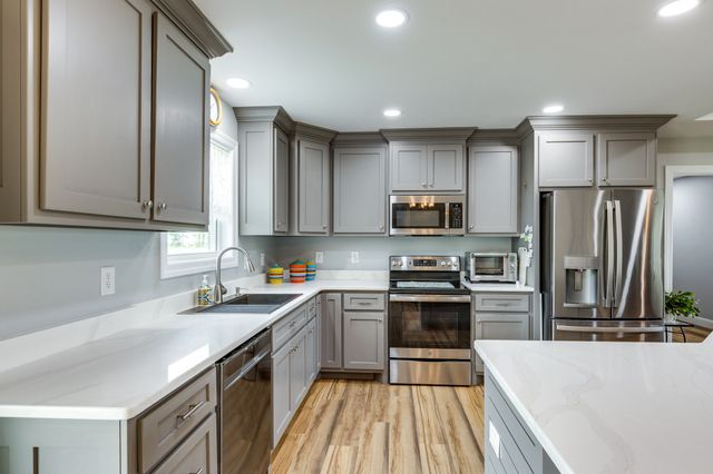 106 Blaine Ln, Summertown, TN 38483