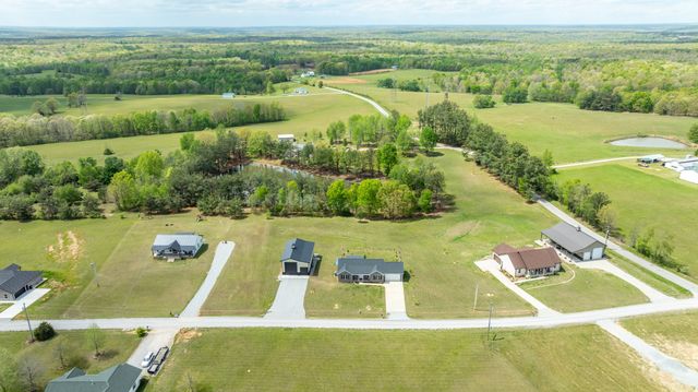 106 Blaine Ln, Summertown, TN 38483
