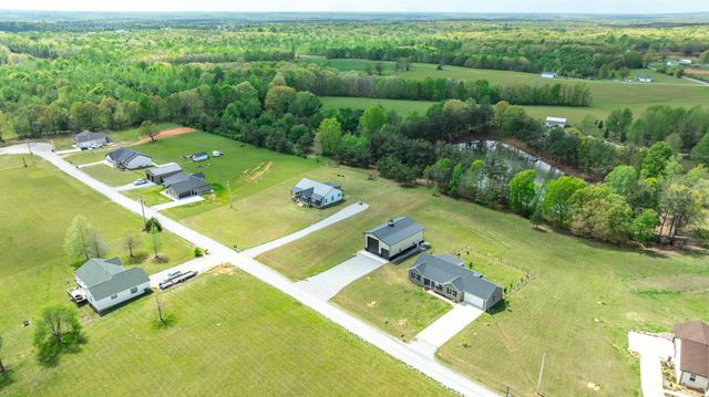 106 Blaine Ln, Summertown, TN 38483