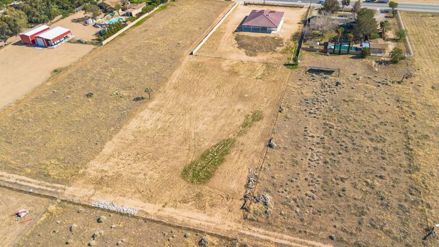 1805 Columbia Way, Lancaster, CA 93534