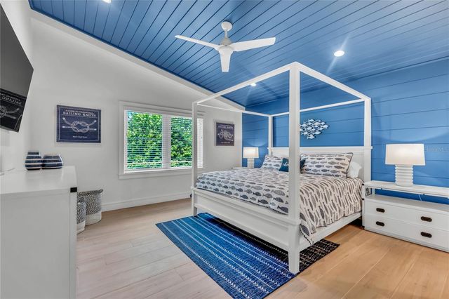 2208 AVENUE A, Bradenton Beach, FL 34217