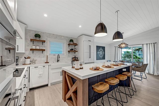 2208 AVENUE A, Bradenton Beach, FL 34217