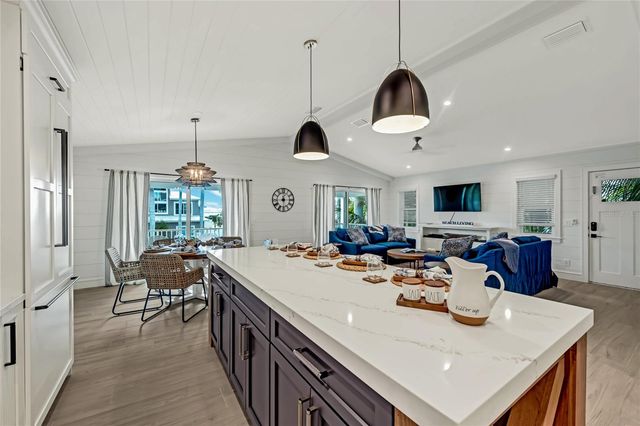 2208 AVENUE A, Bradenton Beach, FL 34217