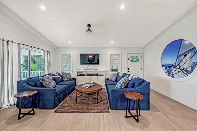 2208 AVENUE A, Bradenton Beach, FL 34217