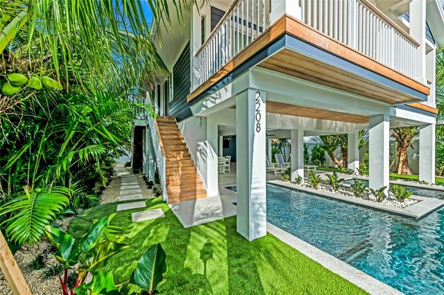 2208 AVENUE A, Bradenton Beach, FL 34217