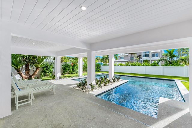 2208 AVENUE A, Bradenton Beach, FL 34217