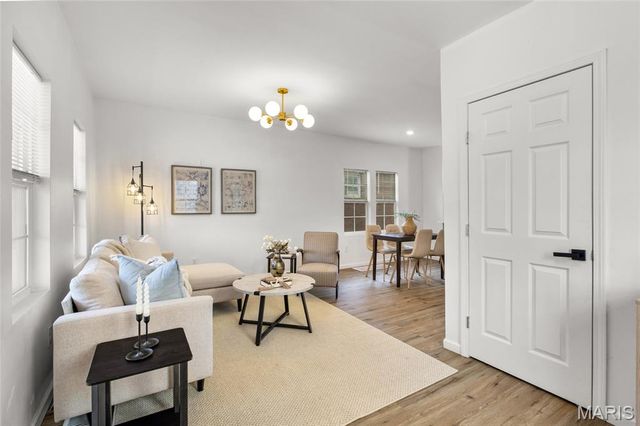 5308 Quincy Street, St Louis, MO 63109