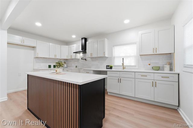 16140 Linwood Street, Detroit, MI 48221