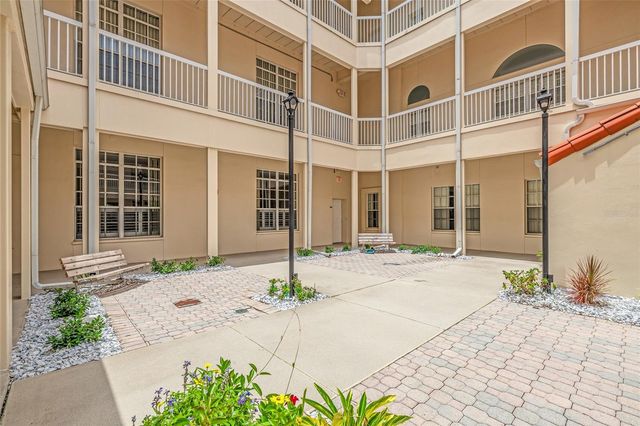 701 MIRROR LAKE DRIVE N 317, St Petersburg, FL 33701