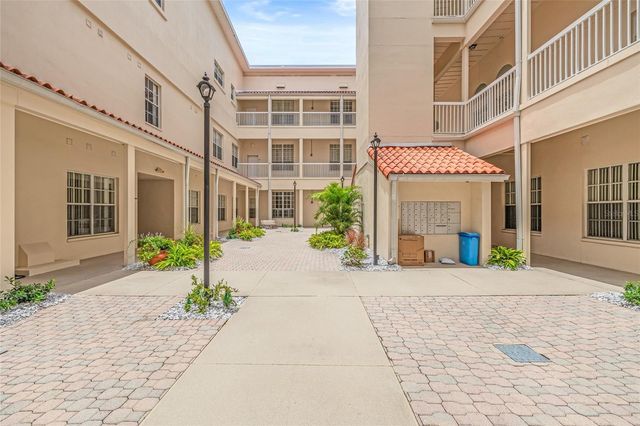 701 MIRROR LAKE DRIVE N 317, St Petersburg, FL 33701