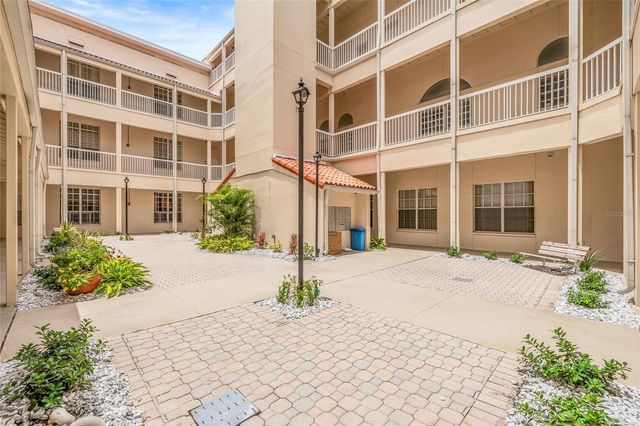 701 MIRROR LAKE DRIVE N 317, St Petersburg, FL 33701