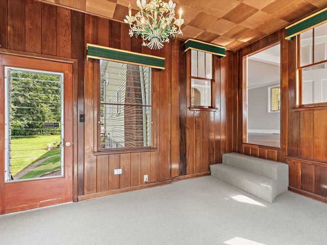 1301 Tower Lane, Cary, IL 60013