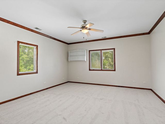 1301 Tower Lane, Cary, IL 60013