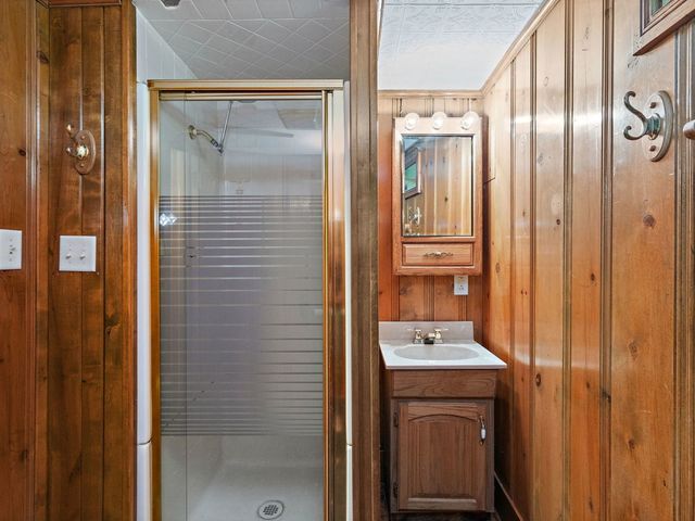 1301 Tower Lane, Cary, IL 60013