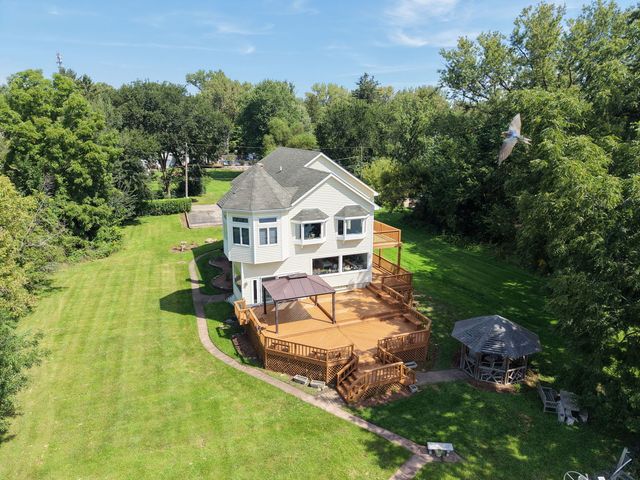 1301 Tower Lane, Cary, IL 60013