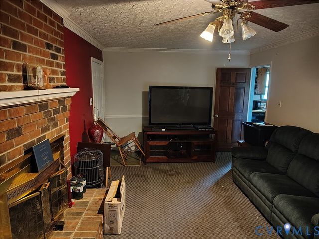 3902 Yorktown Dr, Hopewell, VA 23860