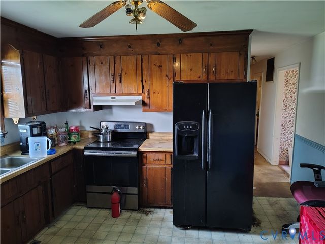 3902 Yorktown Dr, Hopewell, VA 23860