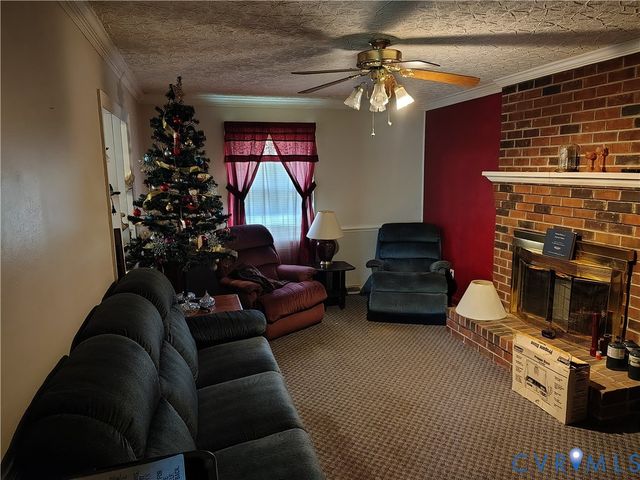 3902 Yorktown Dr, Hopewell, VA 23860