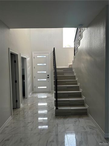 5316 N Crown Point, Pharr, TX 78577