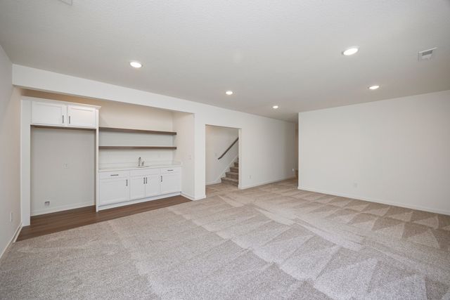 8916 Beery Place, Johnston, IA 50131