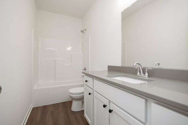 8916 Beery Place, Johnston, IA 50131