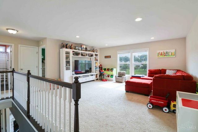 196 W Decatur Lane, Loveland, OH 45140