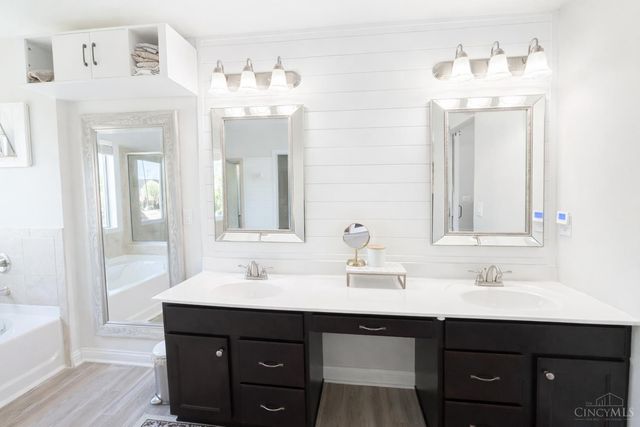 196 W Decatur Lane, Loveland, OH 45140