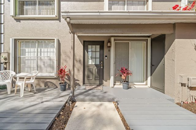 5130 Society Place W H, West Palm Beach, FL 33415