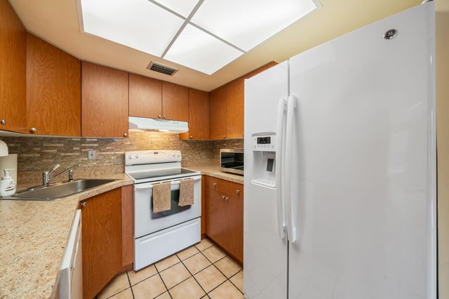 5130 Society Place W H, West Palm Beach, FL 33415