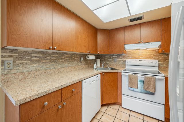 5130 Society Place W H, West Palm Beach, FL 33415