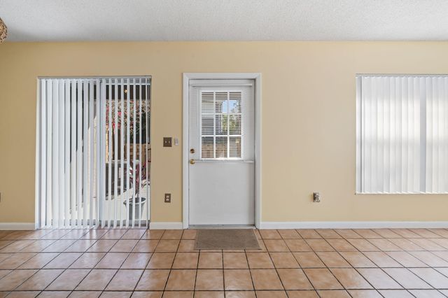 5130 Society Place W H, West Palm Beach, FL 33415