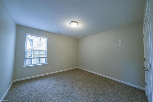 1460 Land Grove Drive, Kernersville, NC 27284