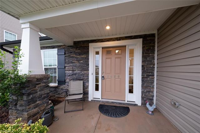 1460 Land Grove Drive, Kernersville, NC 27284