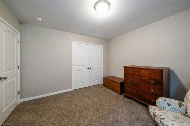 1460 Land Grove Drive, Kernersville, NC 27284