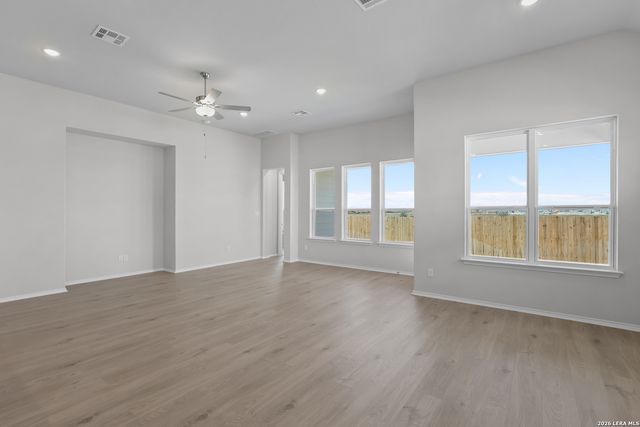 133 Heidi Hill, Castroville, TX 78009