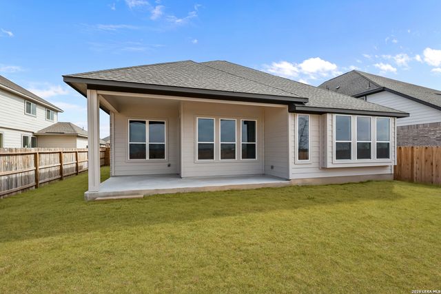 133 Heidi Hill, Castroville, TX 78009